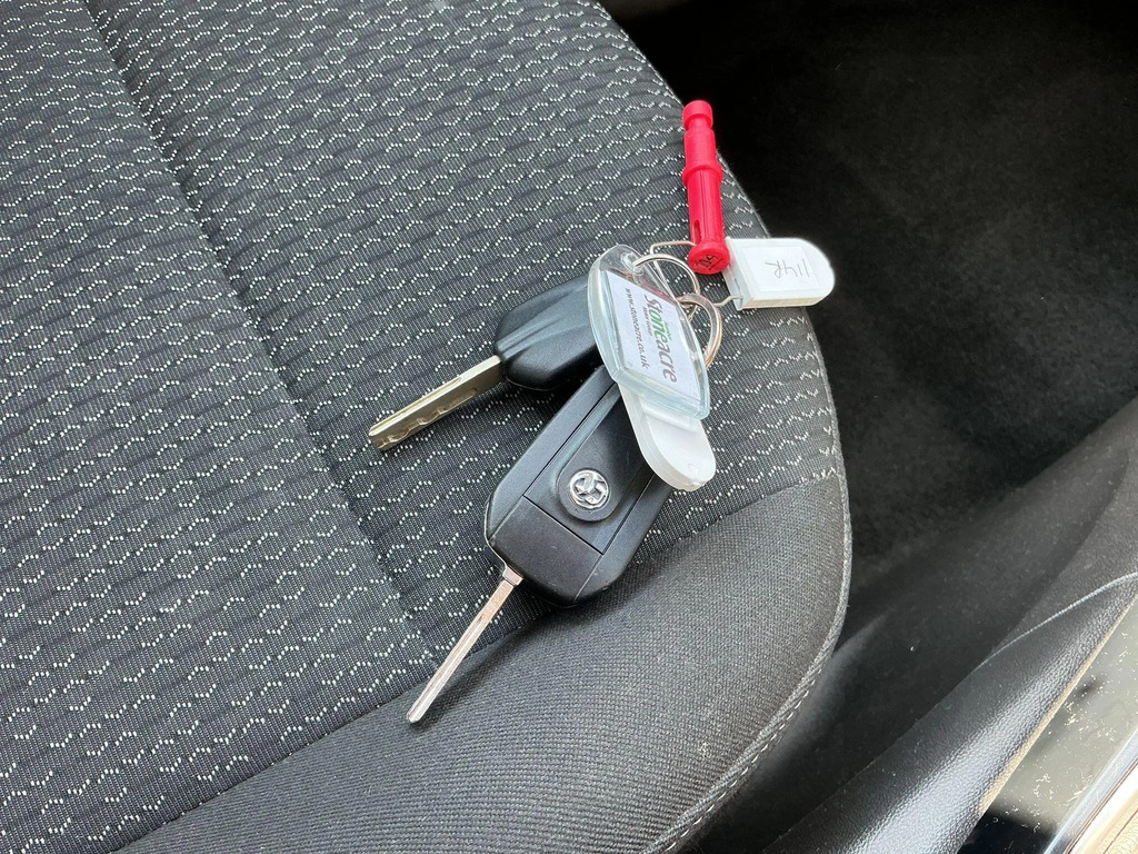 Vauxhall Crossland Sri Nav Grey #18