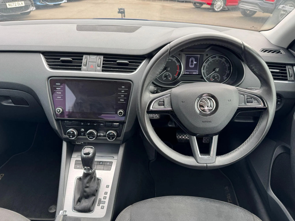 Skoda Octavia Hatchback 1.5 Tsi 150Pssportline Act Dsg  #15