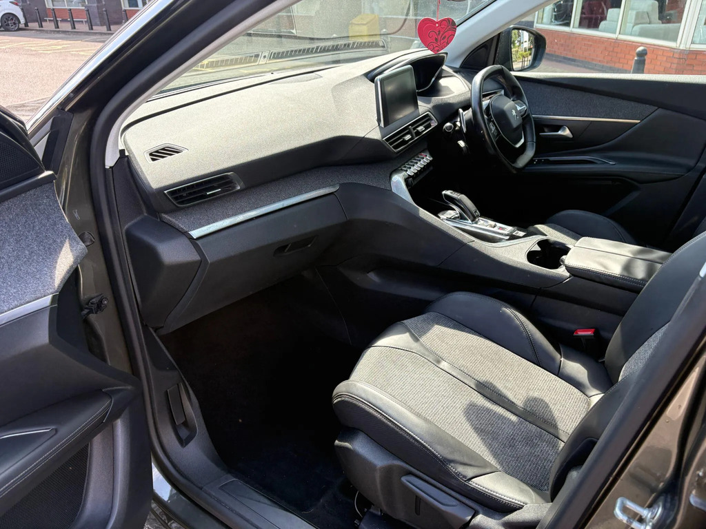 Peugeot 3008 Allure Black #29