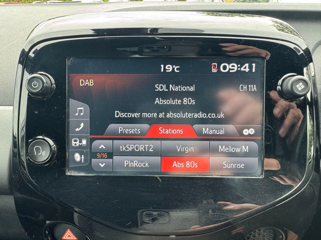 Toyota Aygo 1.0 Vvt-i X-play X-shift White #18