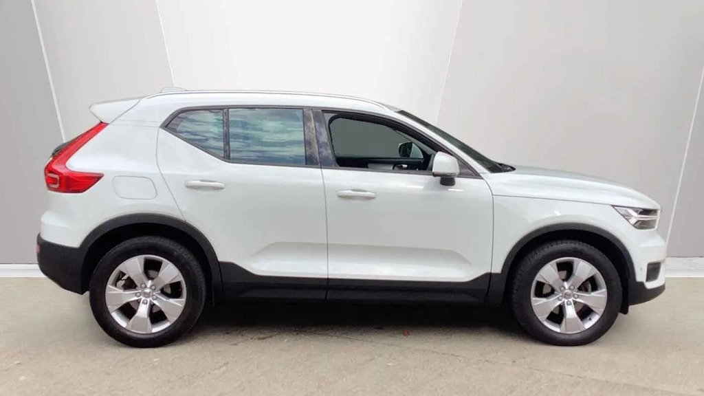 Volvo XC40 1.5 T3 Momentum Pro Euro 6 Ss #2