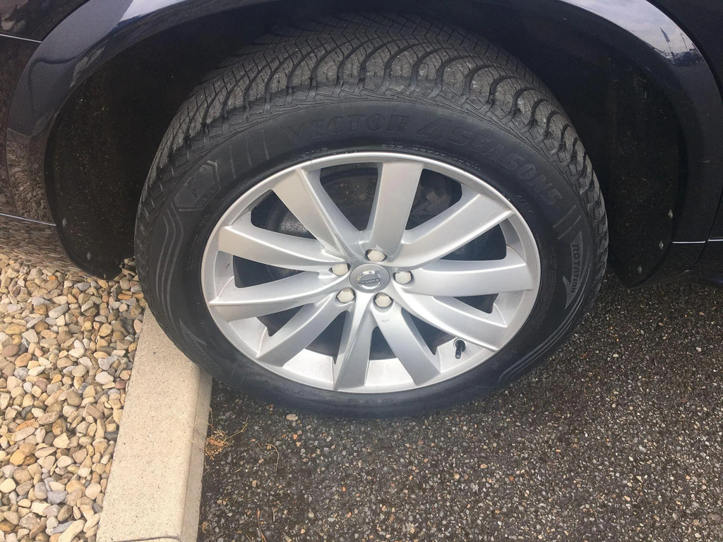 Volvo XC90 2.0 D5 Momentum Awd Geartronic Black #9