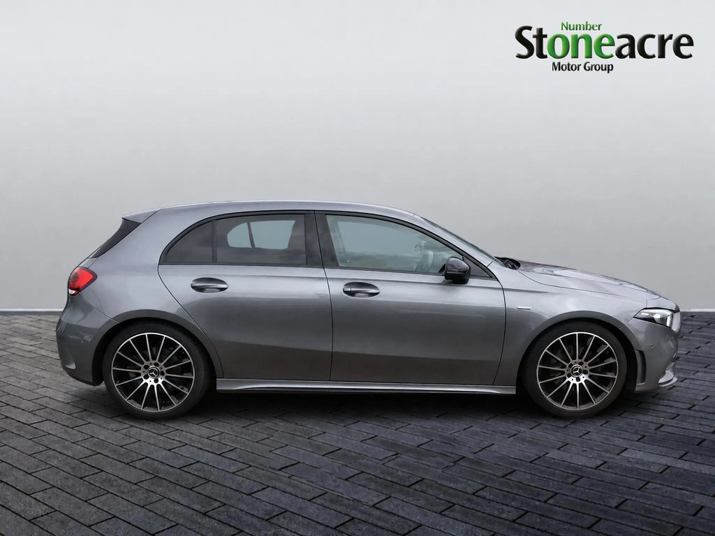 Mercedes-Benz A Class 1.3 A200 Exclusive Edition 7G-dct Euro 6 Ss Grey