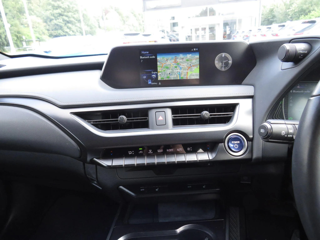 Lexus UX 300E 150Kw 54.3 Kwh E-cvt Takumi Pack Silver #15