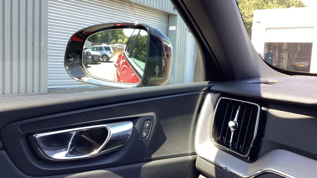 Volvo XC60 Volvo R-design T8 Phev Awd Grey #25
