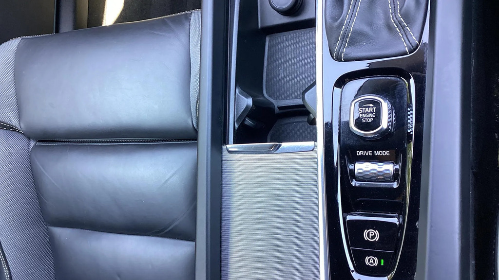 Volvo XC60 Volvo R-design T8 Phev Awd Grey #14