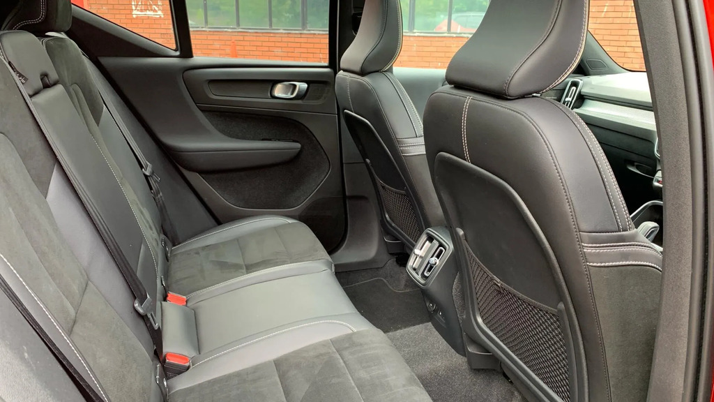 Volvo XC40 Suv #6