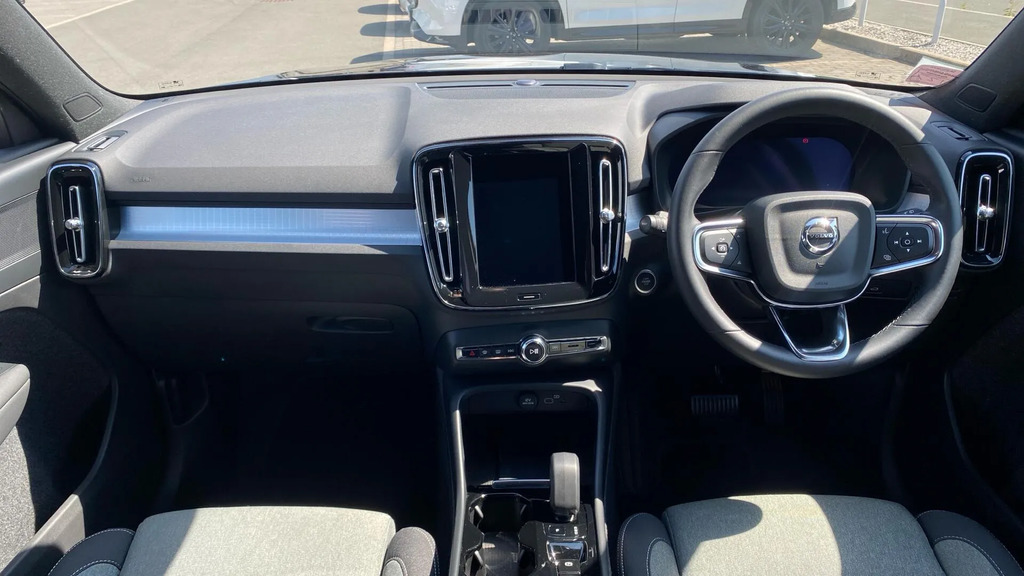 Volvo XC40 2.0 B3p Plus Dark #5