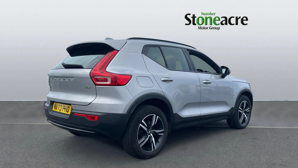Volvo XC40 2.0 B3p Plus Dark #2