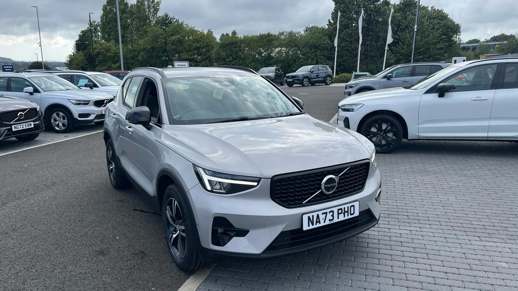 Volvo XC40 Ultimate, B4 Mild Hybrid, Dark Black #36