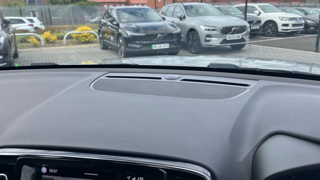 Volvo XC40 Ultimate, B4 Mild Hybrid, Dark Black #24