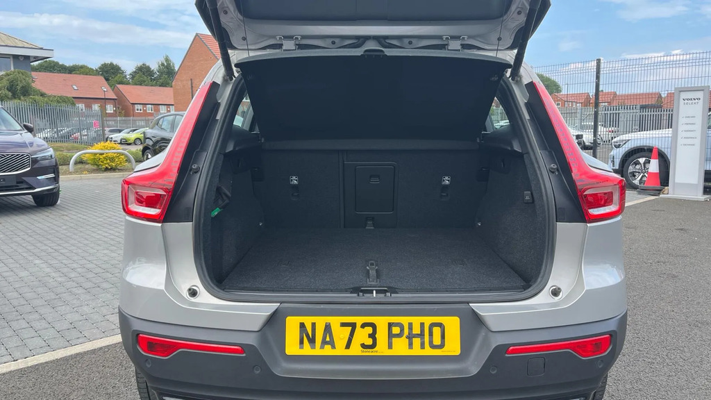 Volvo XC40 Ultimate, B4 Mild Hybrid, Dark Black #13