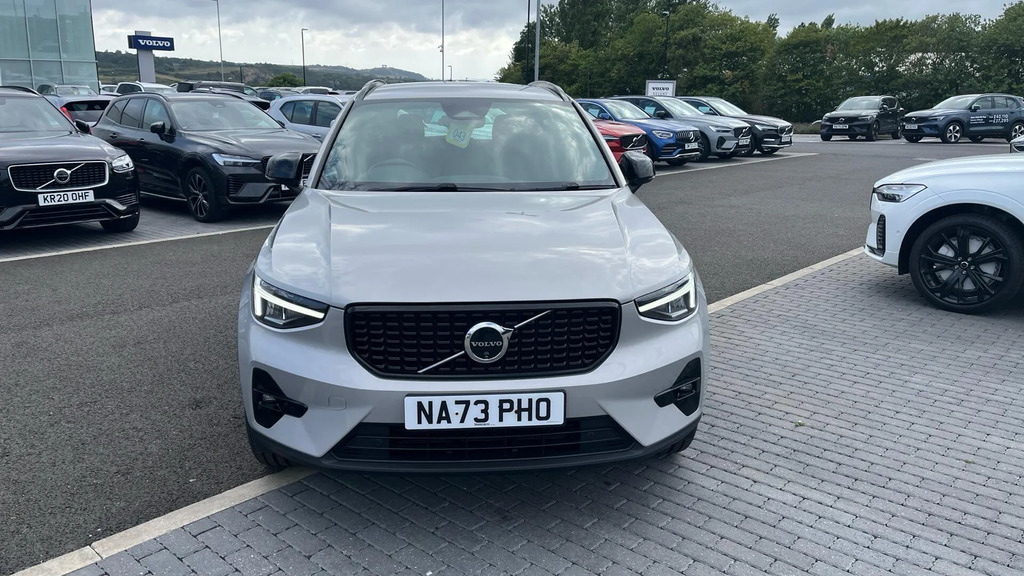 Volvo XC40 Ultimate, B4 Mild Hybrid, Dark Black #38