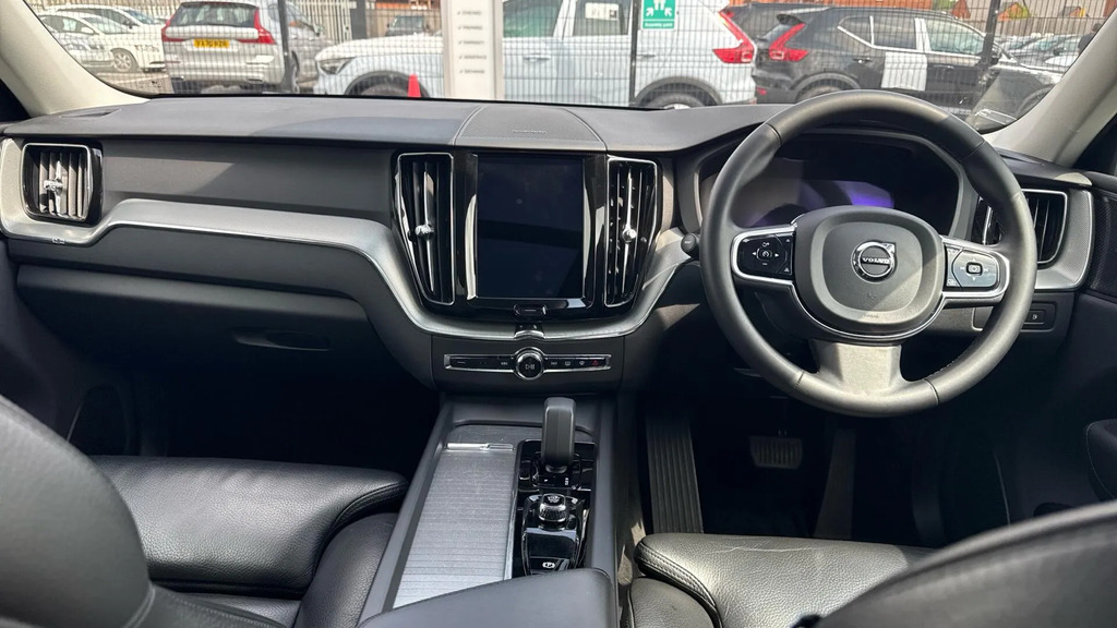 Volvo XC60 Suv #5