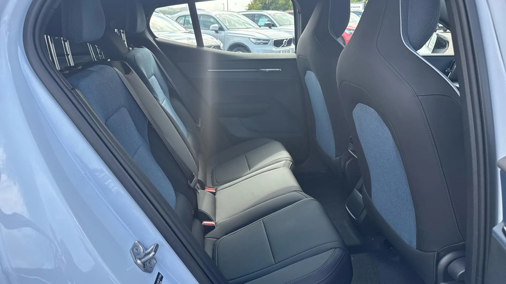 Volvo EX30 200Kw Sm Extended Range Plus 69Kwh  #6