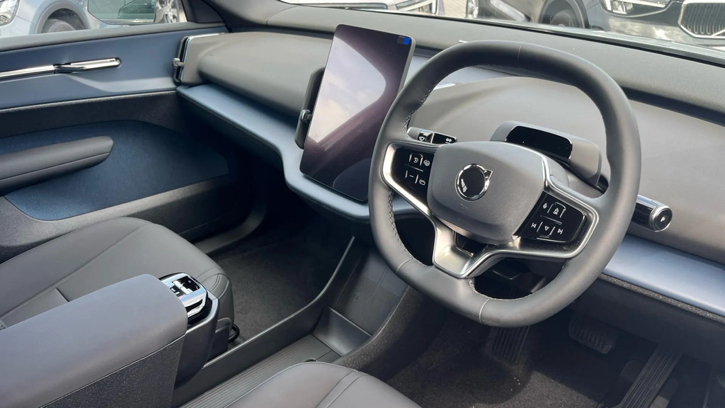 Volvo EX30 200Kw Sm Extended Range Plus 69Kwh  #4