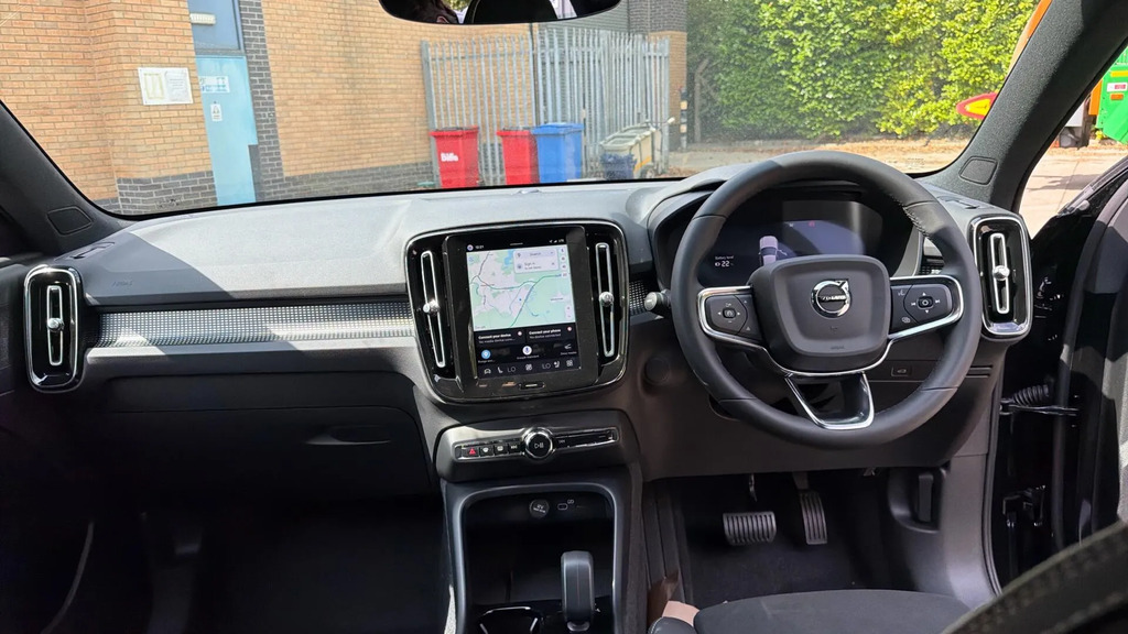 Volvo EX40 Single Motor Extended Range 82Kwh Plus Pro #5