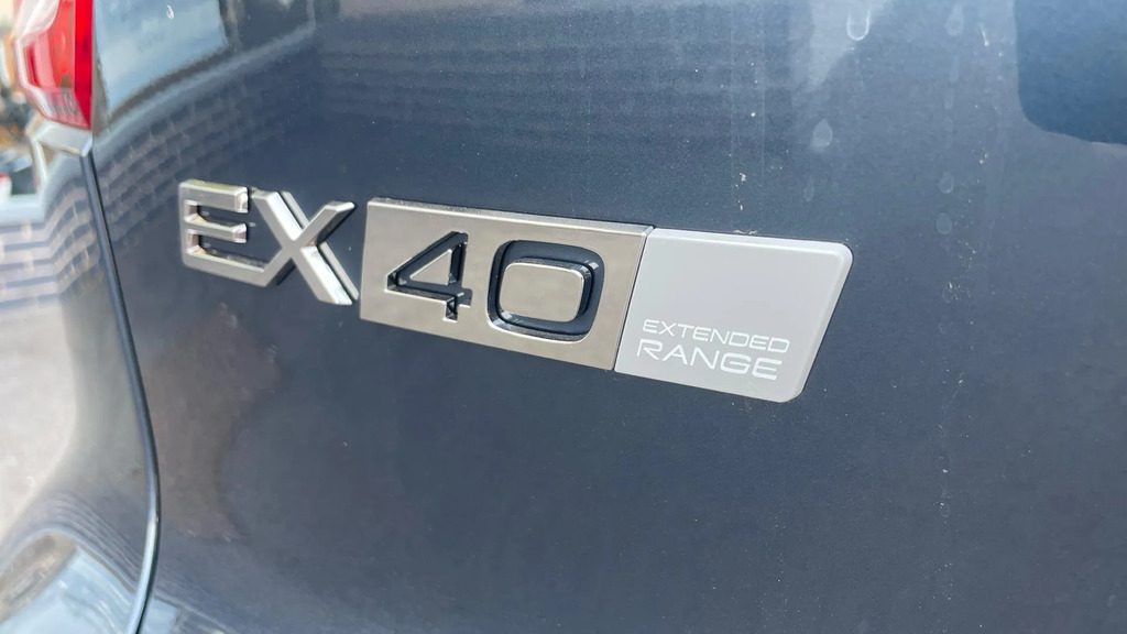 Volvo EX40 Volvo Ex40 Estate 185Kw Extended Range Plus 82Kwh Blue #33