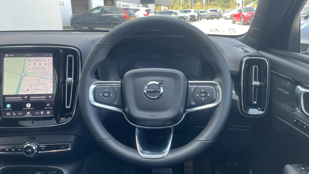 Volvo EX40 Volvo Ex40 Estate 185Kw Extended Range Plus 82Kwh Blue #9