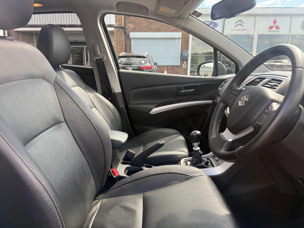Suzuki SX4 S Cross 1.4 Sz5 All Grip Silver #11