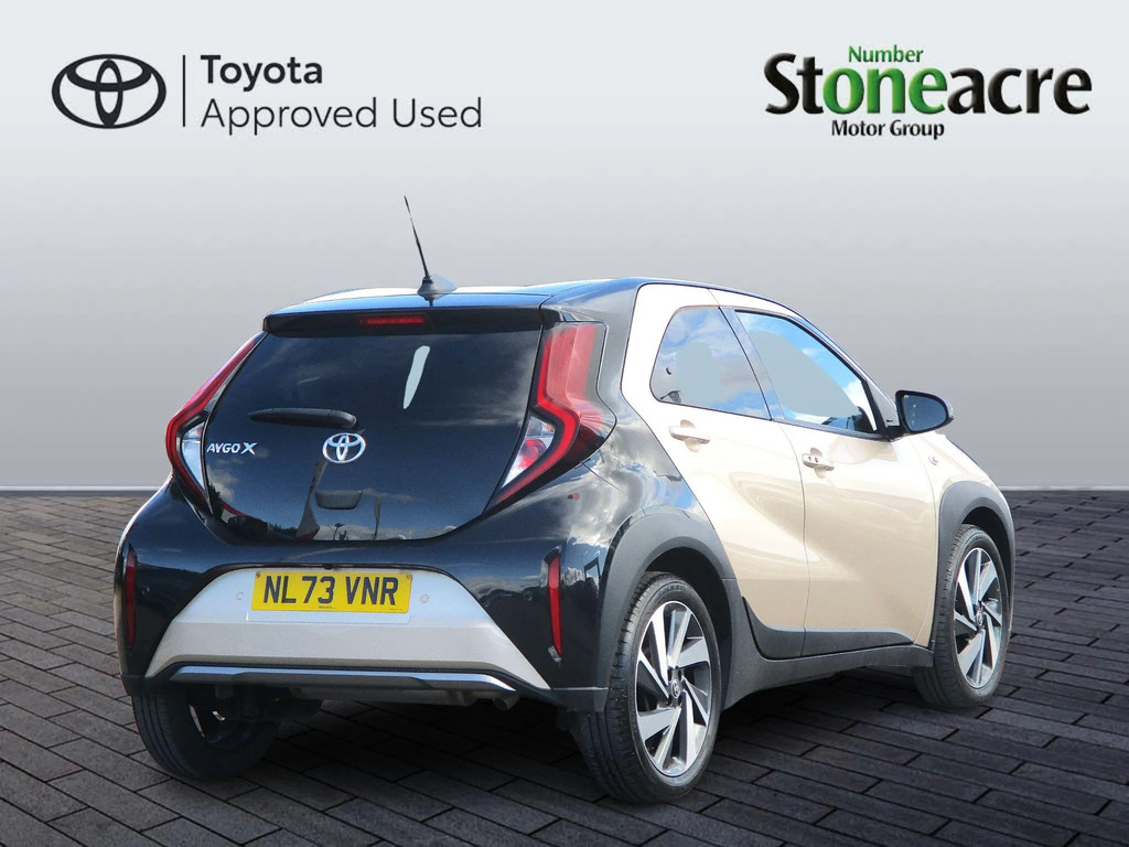 Toyota Aygo X 1.0 Vvt-i Exclusive #3