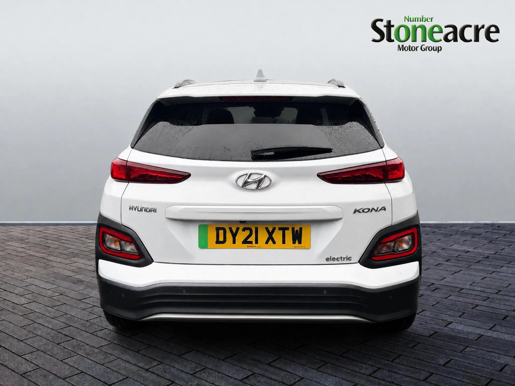 Hyundai Kona 64Kwh Premium White #6