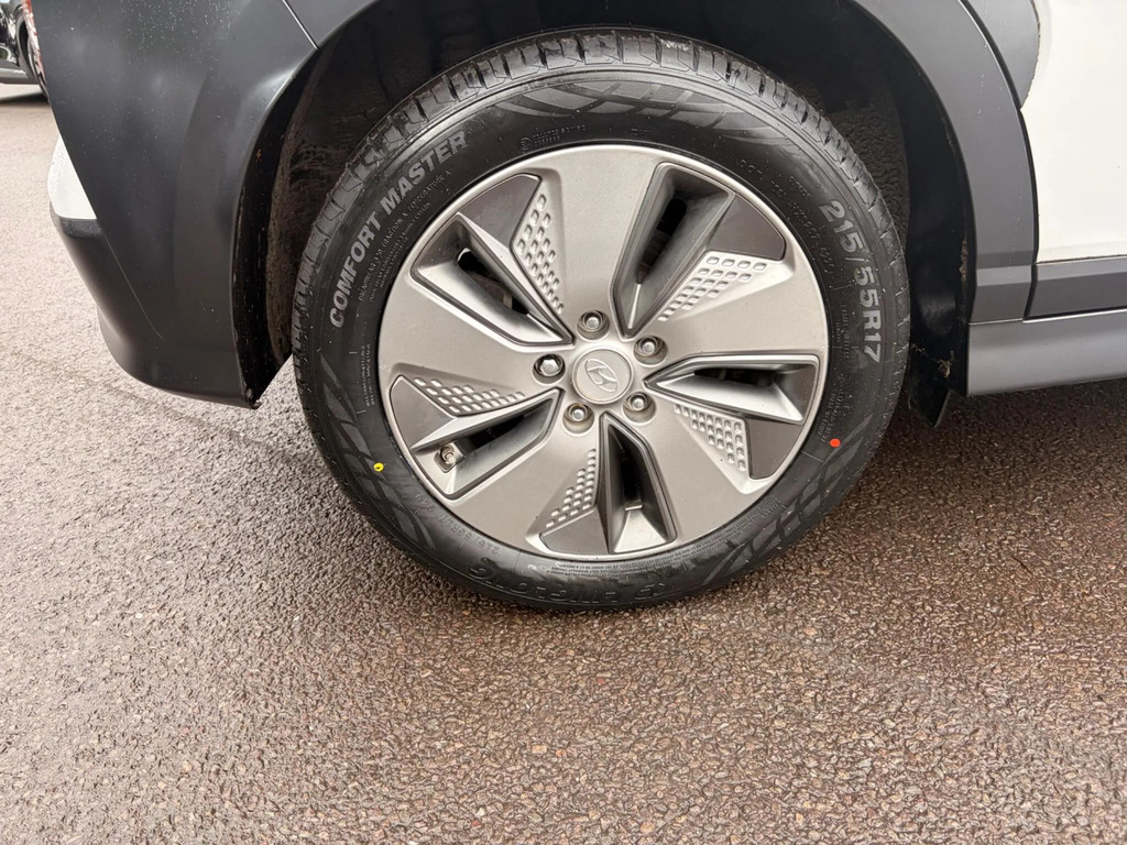 Hyundai Kona H-gdi Ultimate Suv Red #19