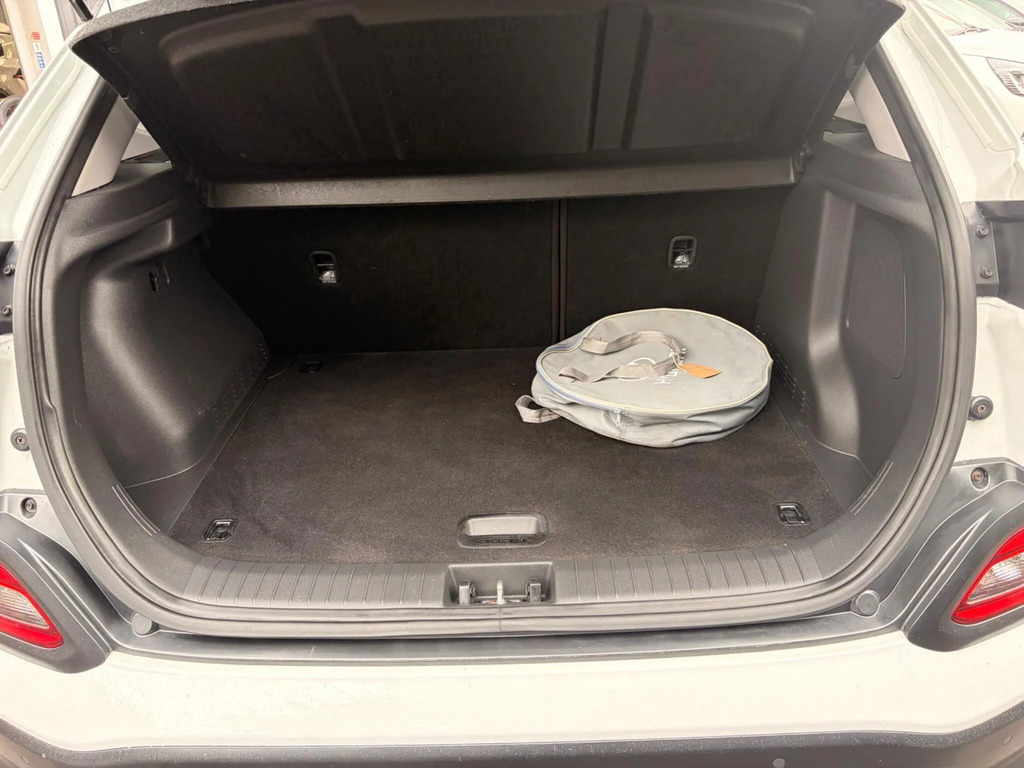 Hyundai Kona H-gdi Ultimate Suv Red #28