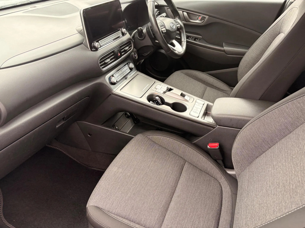 Hyundai Kona H-gdi Ultimate Suv Red #32