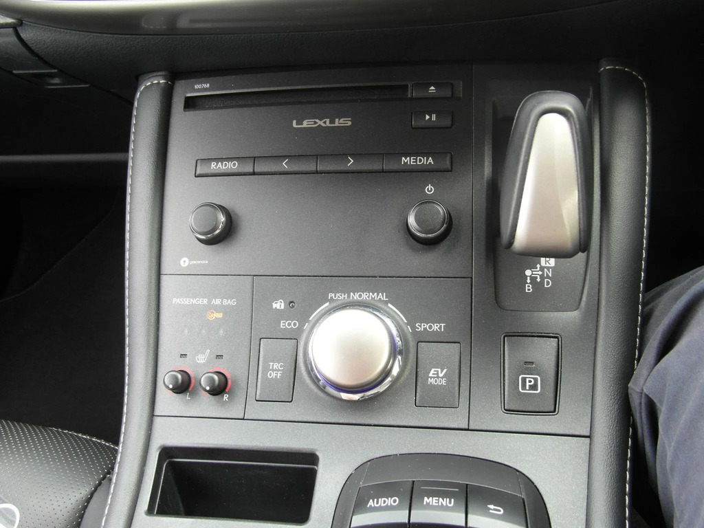 Lexus CT 1.8 Luxury Cvt Euro 6 Ss Red #10
