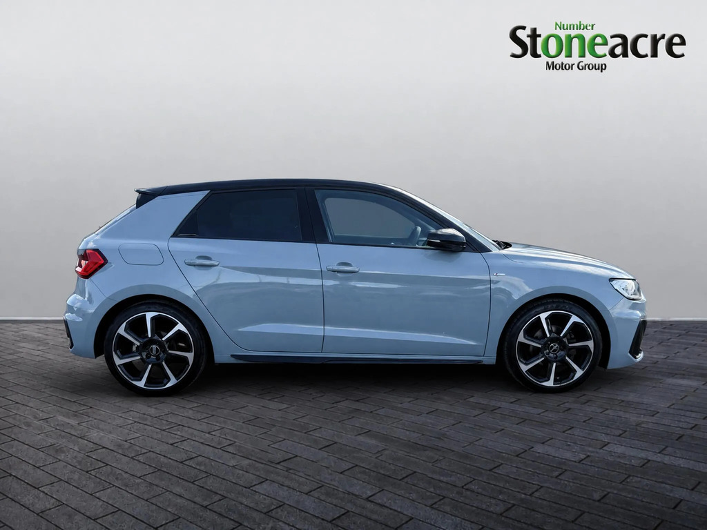 Audi A1 1.0 Tfsi 30 Black Edition Sportback #2