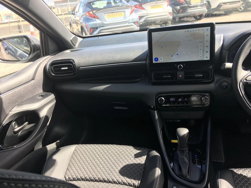 Toyota Yaris Icon Black #13
