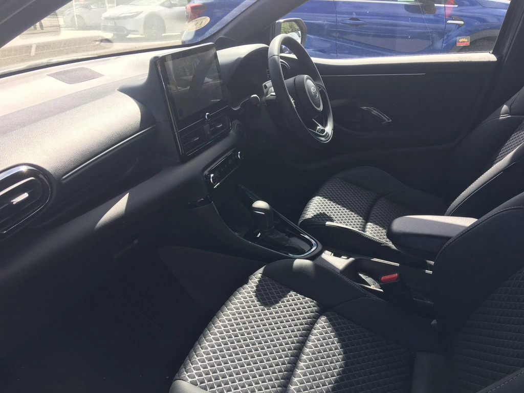 Toyota Yaris Icon Black #14