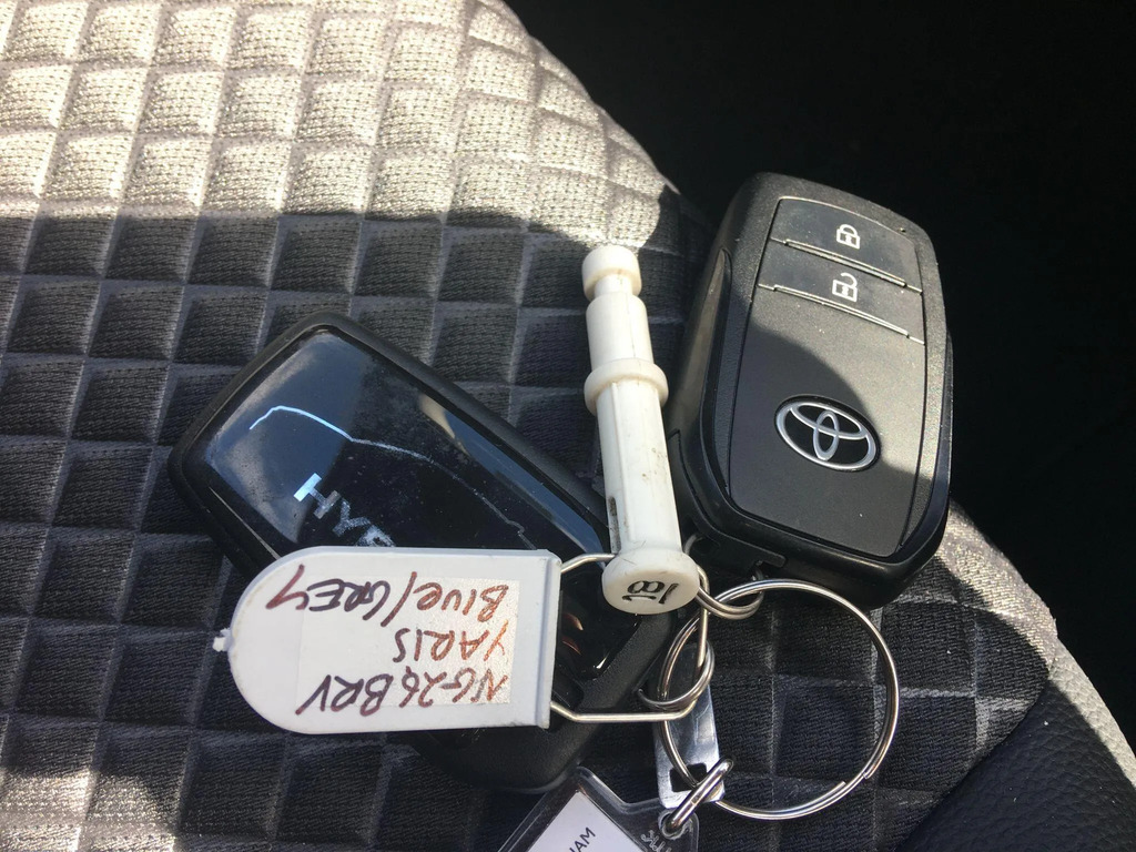 Toyota Yaris Icon Black #19