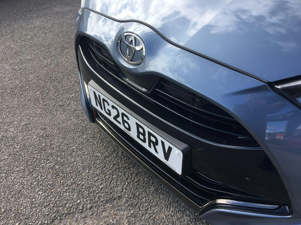 Toyota Yaris Icon Black #32