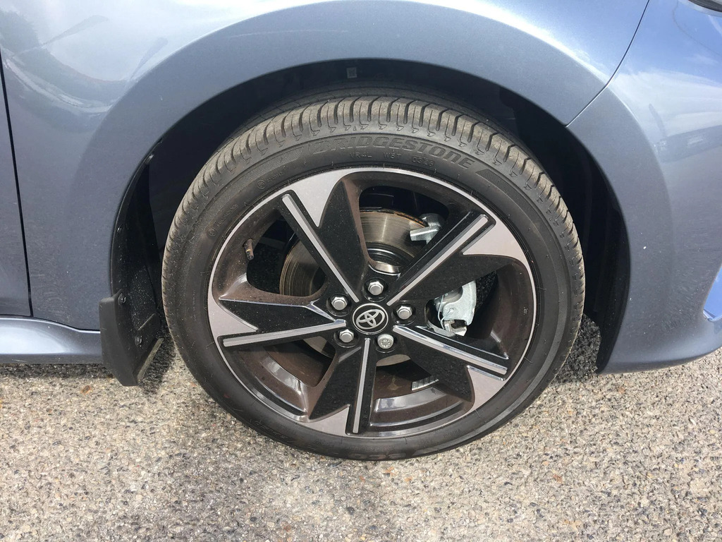 Toyota Yaris Icon Black #9