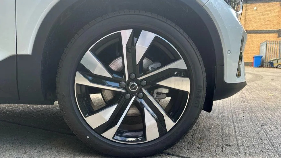 Volvo XC40 Black Edition Plus, B3 Mild Hybrid, Low Ro Black #18