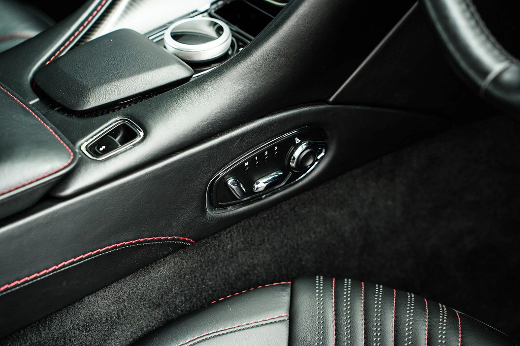 Aston Martin DB11 4.0 V8 Coupe Euro 6 Ss 510 Ps Black #13