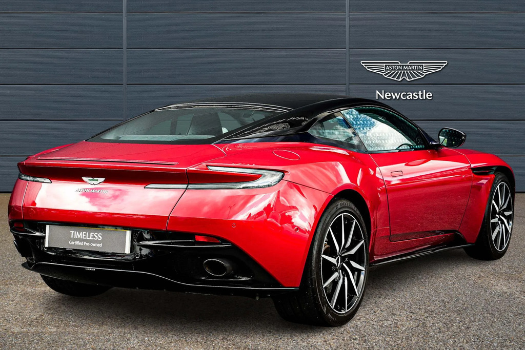 Aston Martin DB11 V8  #6