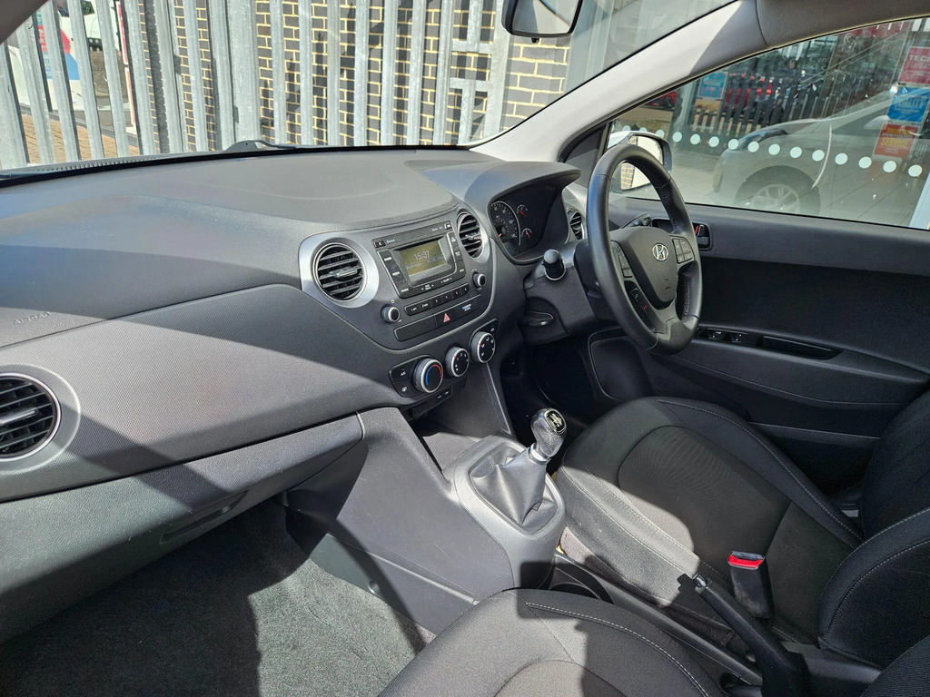 Hyundai I10 1.0 Se - Air Con - Bluetooth - Alloys Red #13