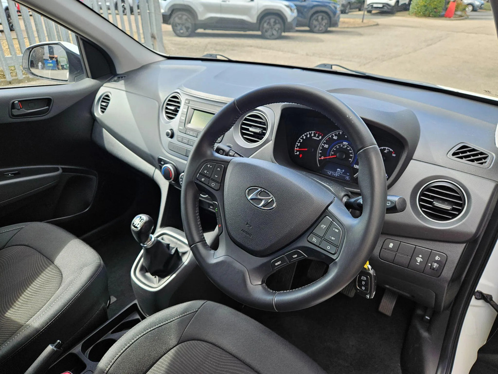 Hyundai I10 1.0 Se - Air Con - Bluetooth - Alloys Red #11