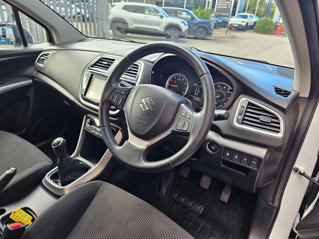 Suzuki SX4 S Cross Sz4 Boosterjet White #11