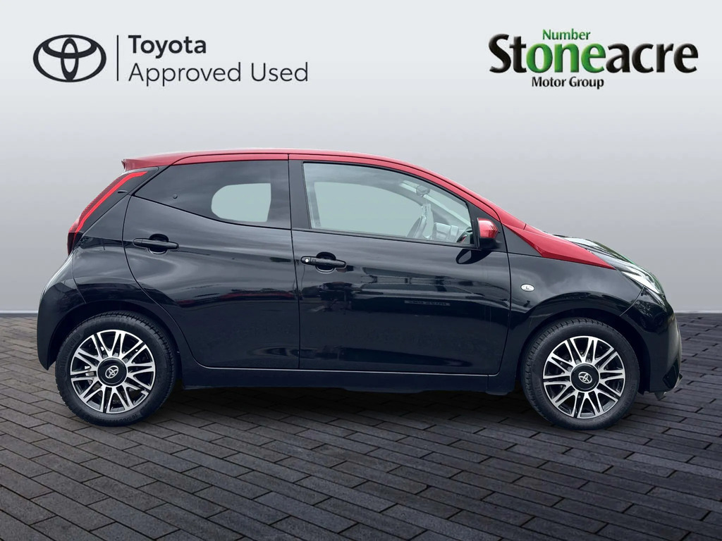 Toyota Aygo 1.0 Vvt-i X-clusiv Hatchback  #2