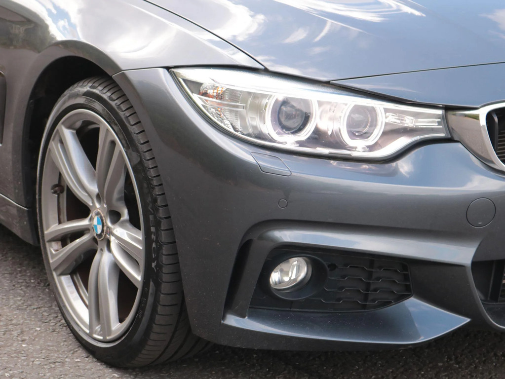 BMW 4 Series 420D M Sport Professional Media White #9