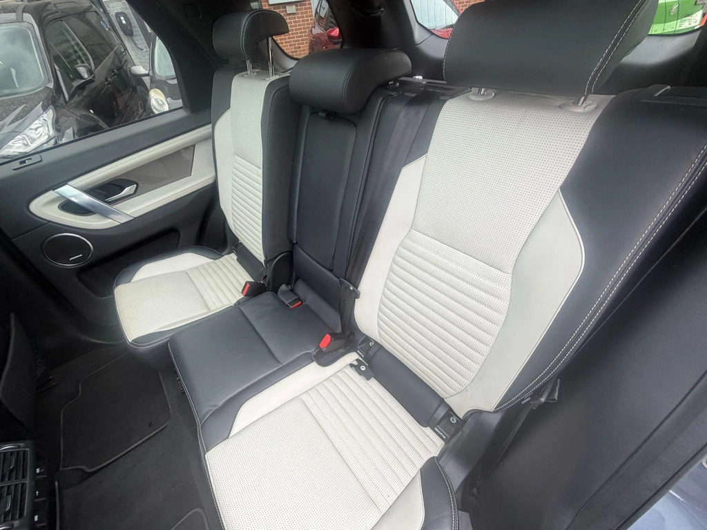 Land Rover Discovery Sport D180 R-dynamic Se Red #13