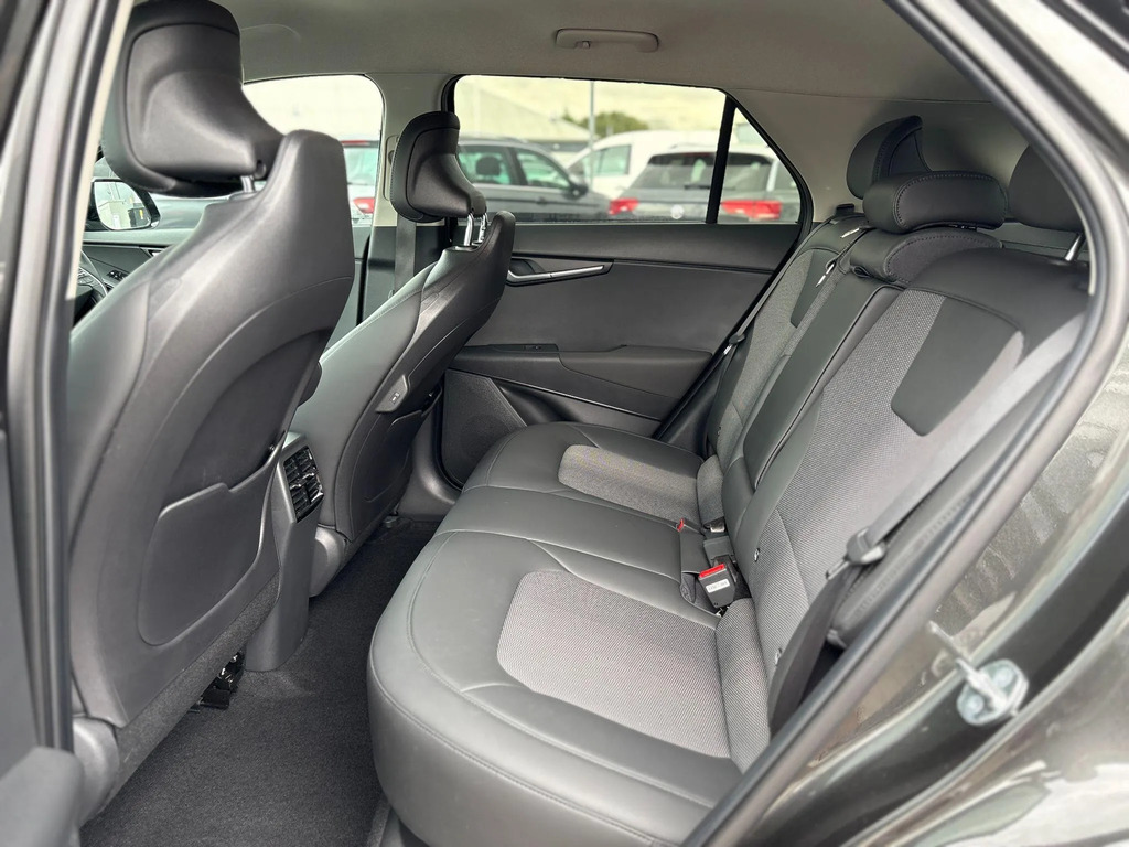 Kia e-Niro Kia Niro 64.8Kwh 4 Suv 201 Bhp Red #13