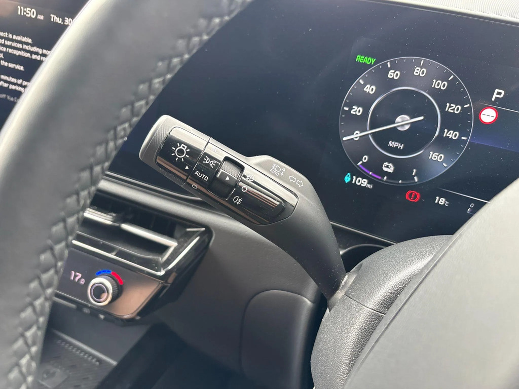 Kia e-Niro Kia Niro 64.8Kwh 4 Suv 201 Bhp Red #18
