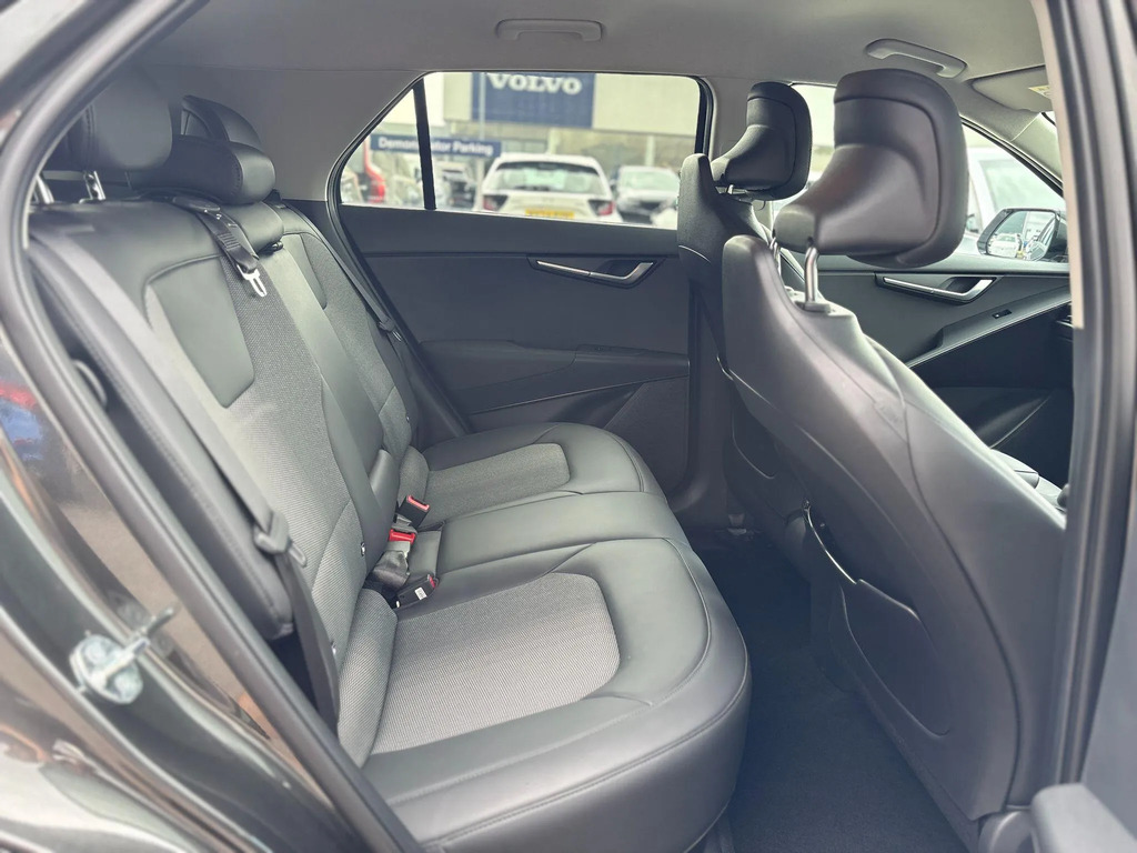 Kia e-Niro Kia Niro 64.8Kwh 4 Suv 201 Bhp Red #14