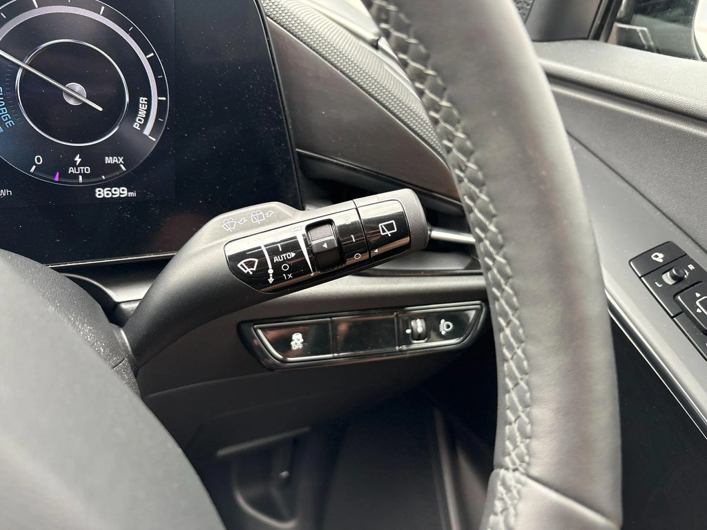 Kia e-Niro Kia Niro 64.8Kwh 4 Suv 201 Bhp Red #15