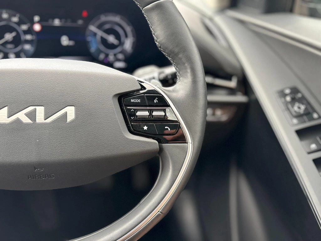 Kia e-Niro Kia Niro 64.8Kwh 4 Suv 201 Bhp Red #16